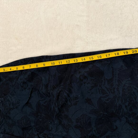 Across the Pond Men's Shorts - Picture 5 of 7